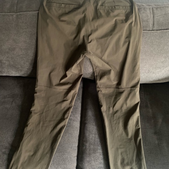 Lululemon Women's Casual Olive Green Pants in Size 8 - Picture 5 of 9